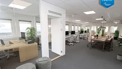 Ljus och fin kontorslokal med utsikt över älven