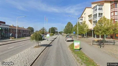 Fastighetsmarker till försäljning i Lessebo - Bild från Google Street View