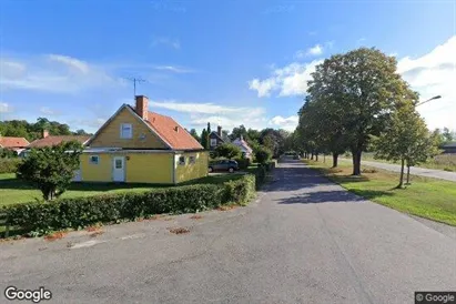 Fastighetsmarker till försäljning i Vingåker - Bild från Google Street View