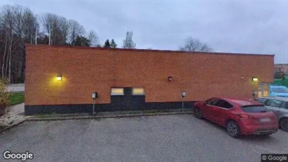 Lagerlokaler att hyra i Upplands Väsby - Bild från Google Street View