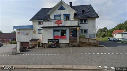 Bostadsfastigheter till försäljning i Mark - Bild från Google Street View