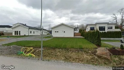 Affärslokaler till försäljning i Huddinge - Bild från Google Street View