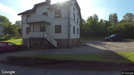 Bostadsfastigheter till försäljning i Mark - Bild från Google Street View