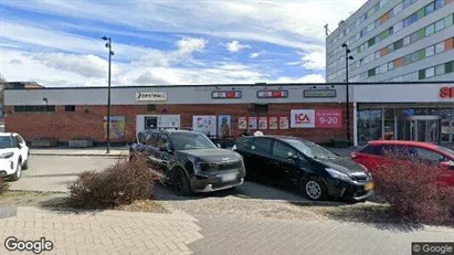 Lagerlokaler att hyra i Upplands Väsby - Bild från Google Street View