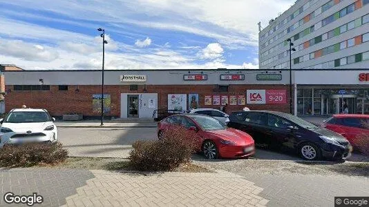 Lagerlokaler att hyra i Upplands Väsby - Bild från Google Street View