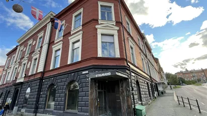 tTrevlig och funktionell lokal om ca 90 kvm på Storgatan 50 – mitt i Sollefteå centrum.