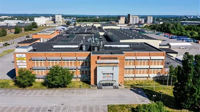 Industri/verkstadslokal om 544kvm i stor fastighet med goda anpassningsmöjligheter.