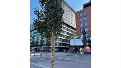 Trevligt kontor inom Vallgraven på första våningen med härlig utsikt över älven.