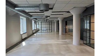 Ett stenkast från centralstationen ligger dessa unika och nyrenoverade kontor på 129-153 kvm med industriell känsla!