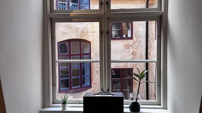 Kontorslokal med ljudstudio i Gamla Stan — 72 kvm, vindsvåning