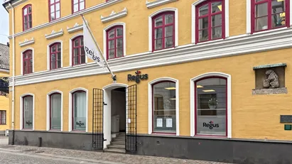 Träffas, arbeta och samarbeta i vårt professionella kontorshotell i Regus MALMO, Central