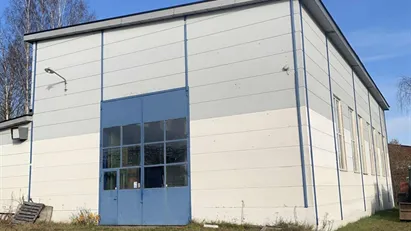 Rymlig industri/verkstadslokal med kontorsytor