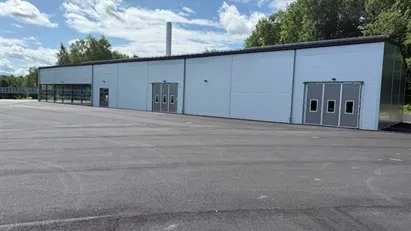 Företagslokal/Industrilokal 100-700m2 uthyres