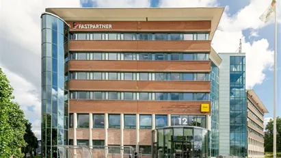 Modernt kontor i fastighet med bemannad reception