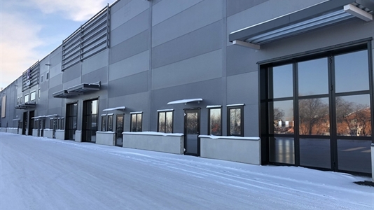283 m2 butik, kontor, produktion i Örebro att hyra