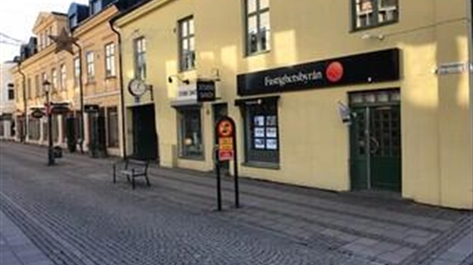 307 m2 butik, kontor i Västerås att hyra