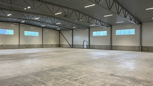 700 m2 lager i Helsingborg att hyra