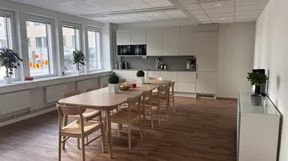 Modernt, ljust och inflyttningsklart till förmånligt pris |Kontorslokal att hyra på Kungsholmen