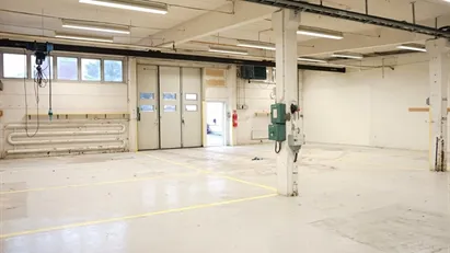Bra lager med kontor mitt i Arlandastad