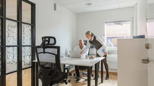 Office spaces for rent in Danderyd - photo 3